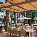 Azurenting - Domaine Exclusif Vue Avec Piscine