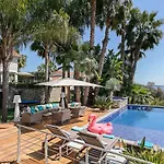 Azurenting - Domaine Exclusif Vue Avec Piscine Ferienhaus